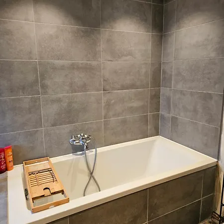 別荘 L'authentique De *