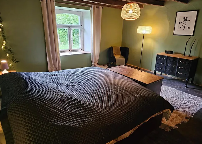 L'authentique De Ла-Рош-ан-Арден